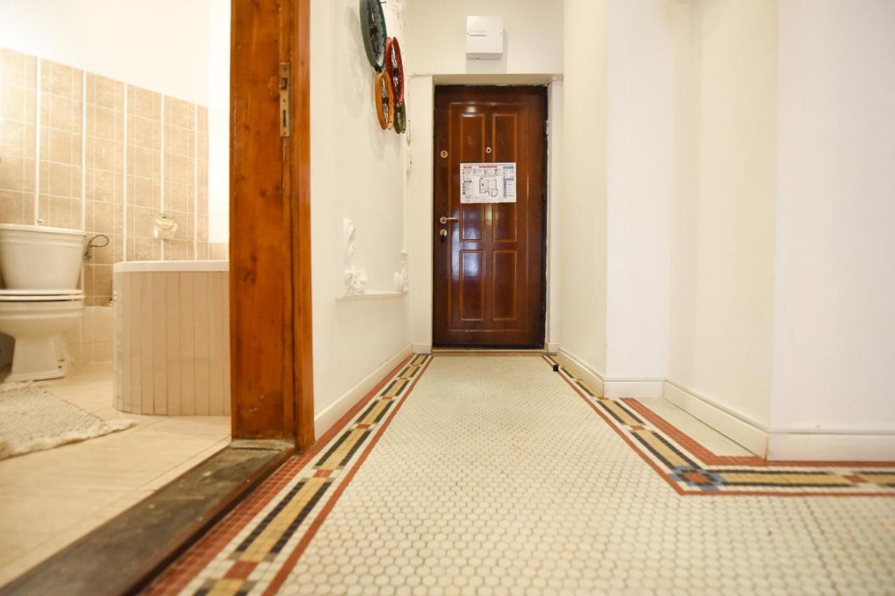 Vintage Elegance, Modern Comfort: 1Br Apartment Overlooking Calea Victoriei Букурещ Екстериор снимка