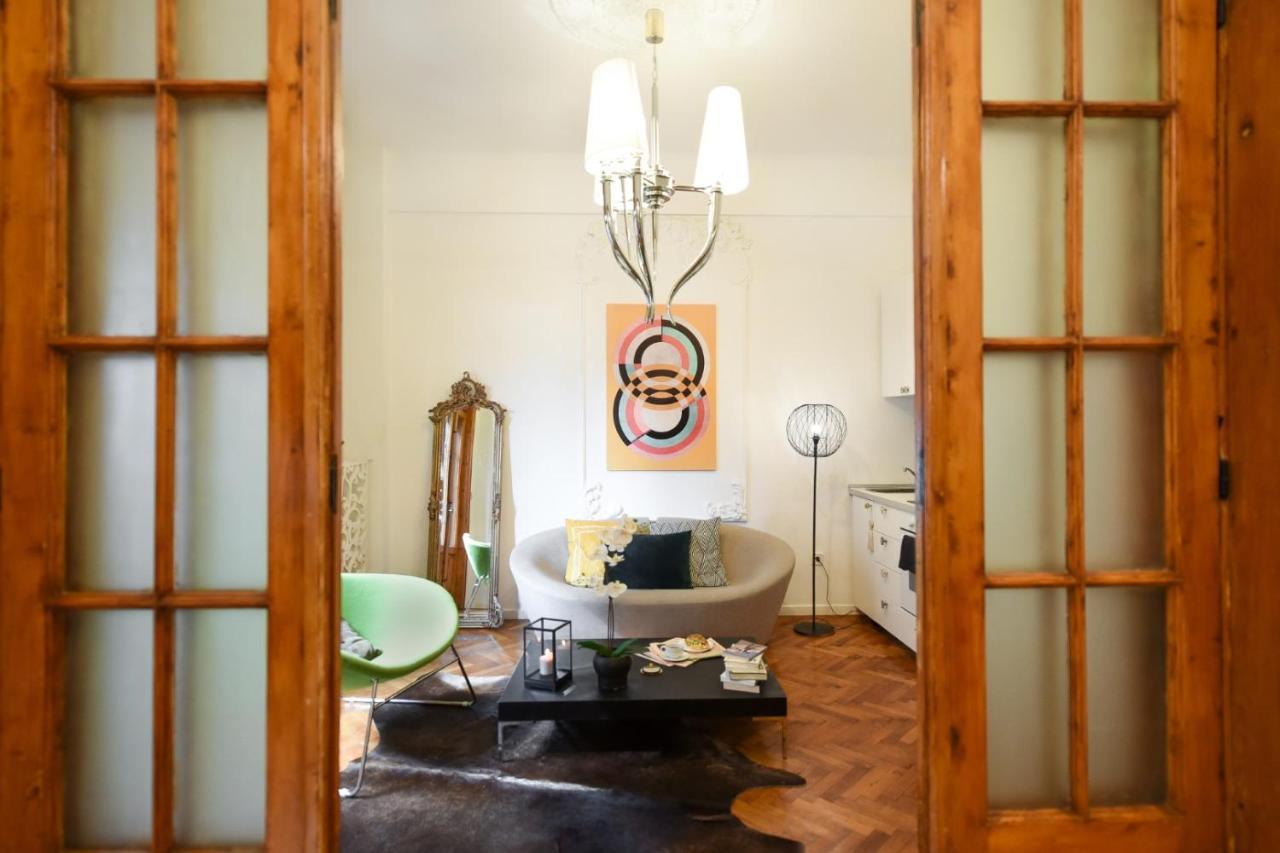Vintage Elegance, Modern Comfort: 1Br Apartment Overlooking Calea Victoriei Букурещ Екстериор снимка